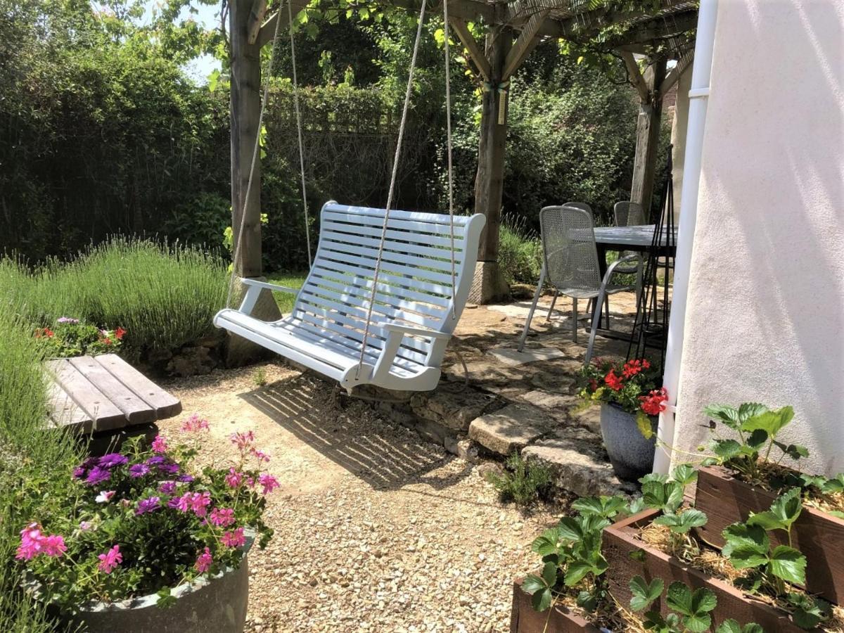 Villa Les Rossignols à Saint-Jeanvrin Extérieur photo