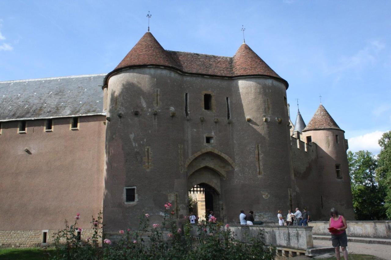 Villa Les Rossignols à Saint-Jeanvrin Extérieur photo
