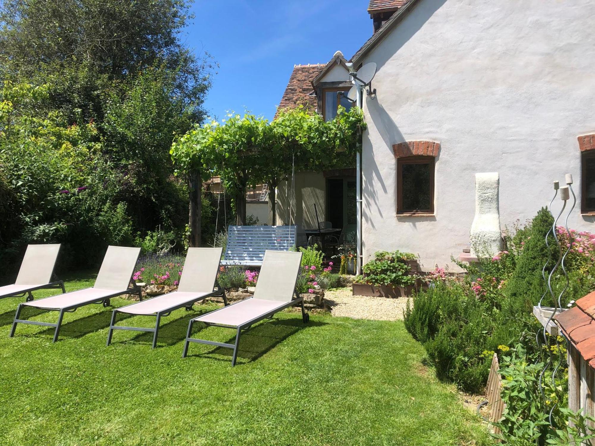 Villa Les Rossignols à Saint-Jeanvrin Extérieur photo